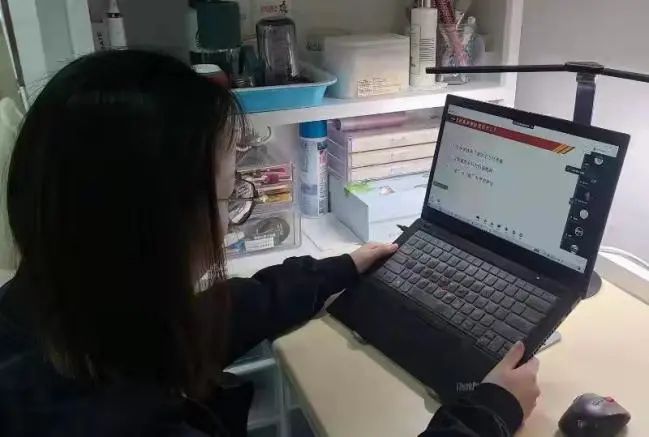 b.jpg 图片